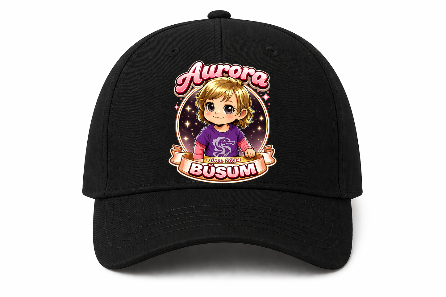 Basecap in drei Farben, schwrz, rosa, weiß, Design Aurora Büsum 2024